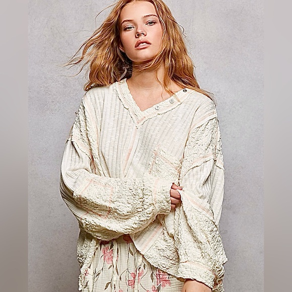 POL Tops - 👀 ♥️JUST IN! POL V-Neck Long Sleeve Top with Stitch Detail- Off White